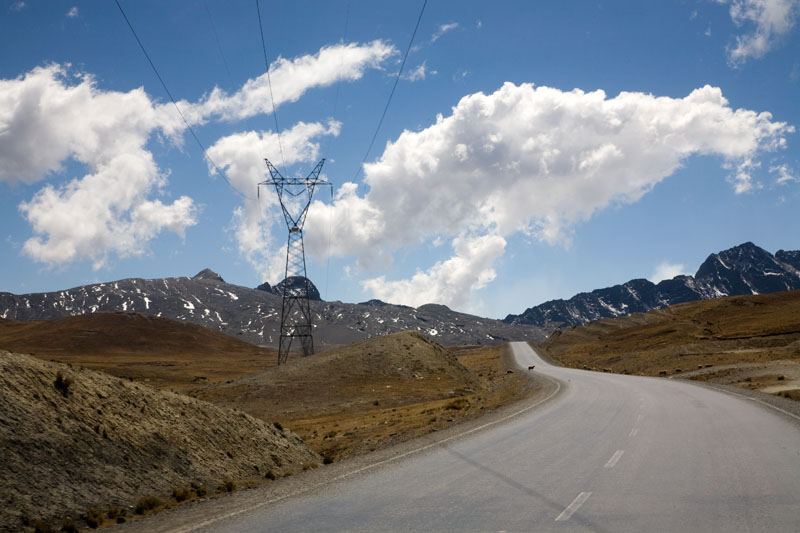 road from la paz to coroico